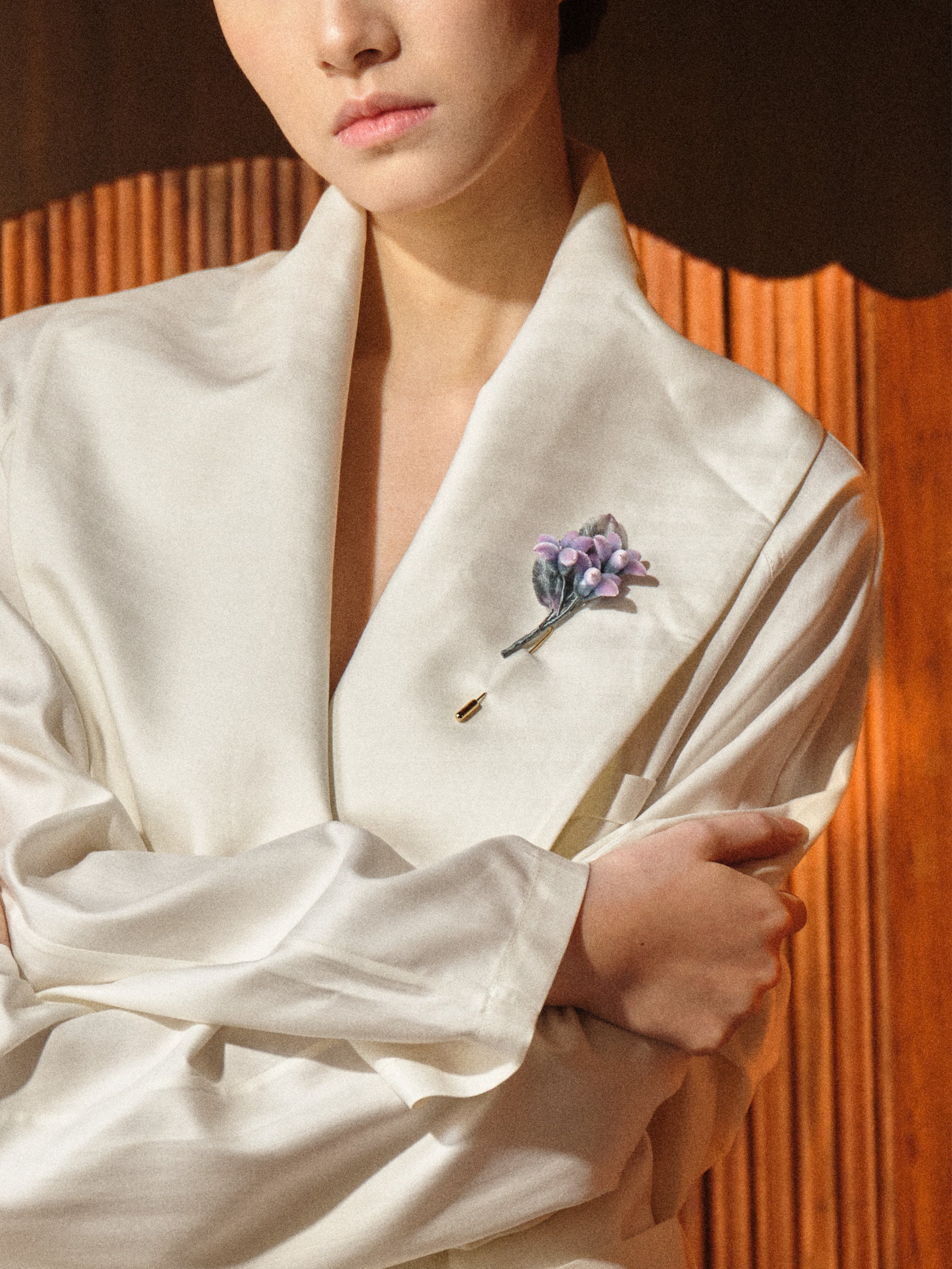 Ronghua Flower Brooch, Hazy Mist