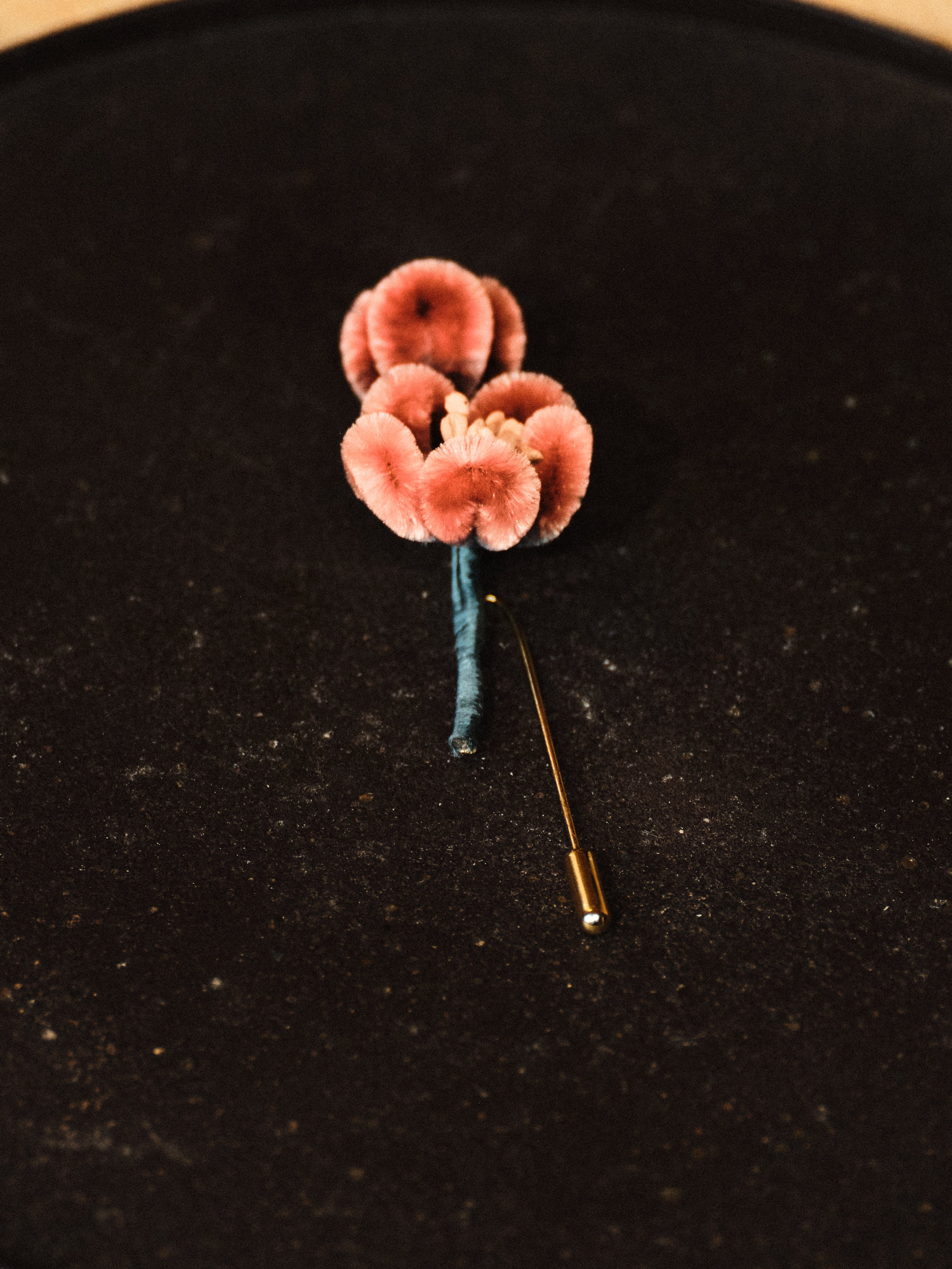 Ronghua Flower Brooch, Rosie Cheek